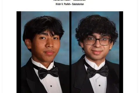 Harraz Hizam (kiri) dinamakan ‘valedictorian’ di Sekolah Tinggi Katy, di laman Katy Magazine.