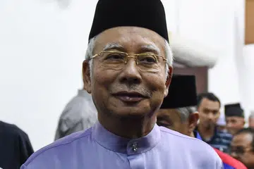 DATUK SERI NAJIB: Kekalkan jawatan ketua divisyen Umno di Pekan.