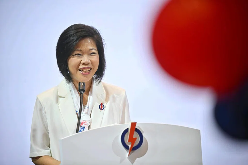 Menteri Negara Kanan (Ehwal Luar merangkap Pembangunan Negara), Cik Sim Ann.