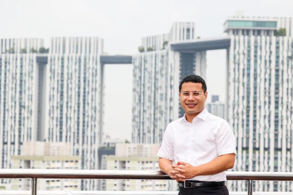AKAN DIKAJI: Menteri Pembangunan Negara, Encik Desmond Lee berkata keperluan untuk melanjutkan langkah sementara membenarkan sehingga lapan orang penghuni bergantung kepada keadaan sewa pada akhir 2026.