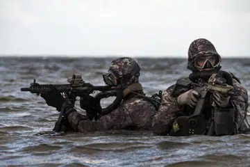 ANGGOTA TENTERA LAUT AS: Gambar fail menunjukkan Tentera Khusus SEAL, dari Angkatan Laut Amerika Syarikat.
