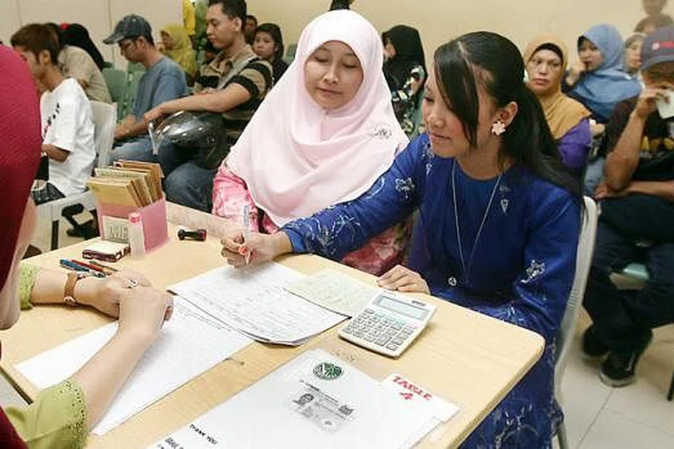 PERKASA IBU TUNGGAL MENDAPATKAN PEKERJAAN: Antara usaha yang pernah dijalankan oleh Mendaki untuk ibu tunggal di bawah program Sense.