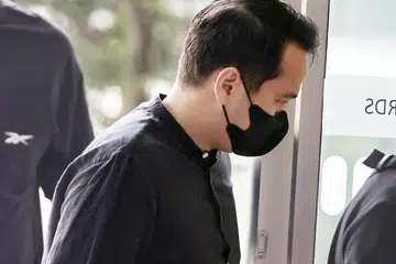 Bekas kru Scoot,  dijel, curi, jenayah