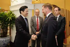 Michael Kretschmer, Lawrence Wong