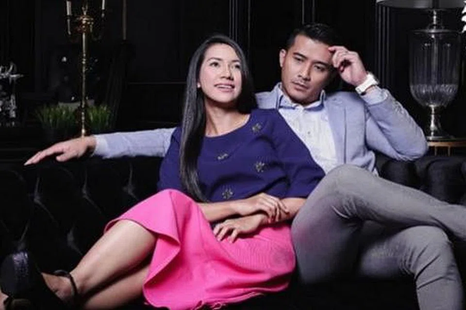 PANCING PERHATIAN: Aaron Aziz melihat gandingannya dalam drama 'Tuan Anas Mikael,' Zara Zya (kiri) sebagai pelakon bersahaja yang akan buat orang terpikat kerana lakonan dan bukan rupanya semata. - Foto PALIPALI
