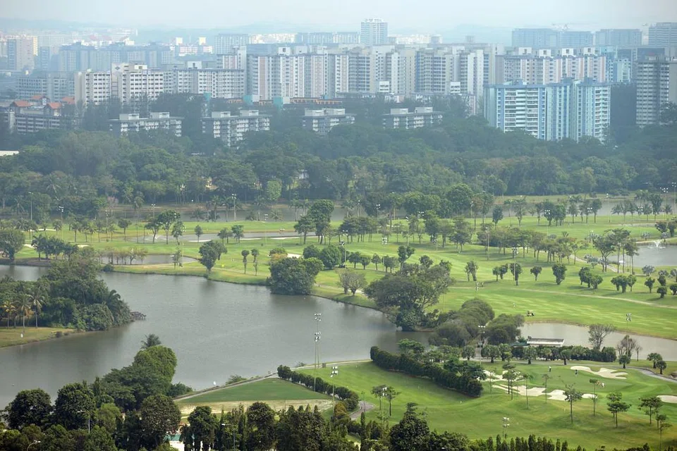 Tapak Jurong Country Club di Jurong yang telah diperoleh pemerintah untuk dijadikan terminal bagi kereta api berkelajuan tinggi antara Singapura dan Kl. 