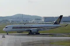PRESTASI BAIK DI SEBALIK PANDEMIK: Singapore Airlines juga dinamakan sebagai firma Asia terkemuka dalam senarai 50 Syarikat Paling Dikagumi sedunia, yang diumumkan majalah Fortune pada Rabu lalu. - Foto REUTERS