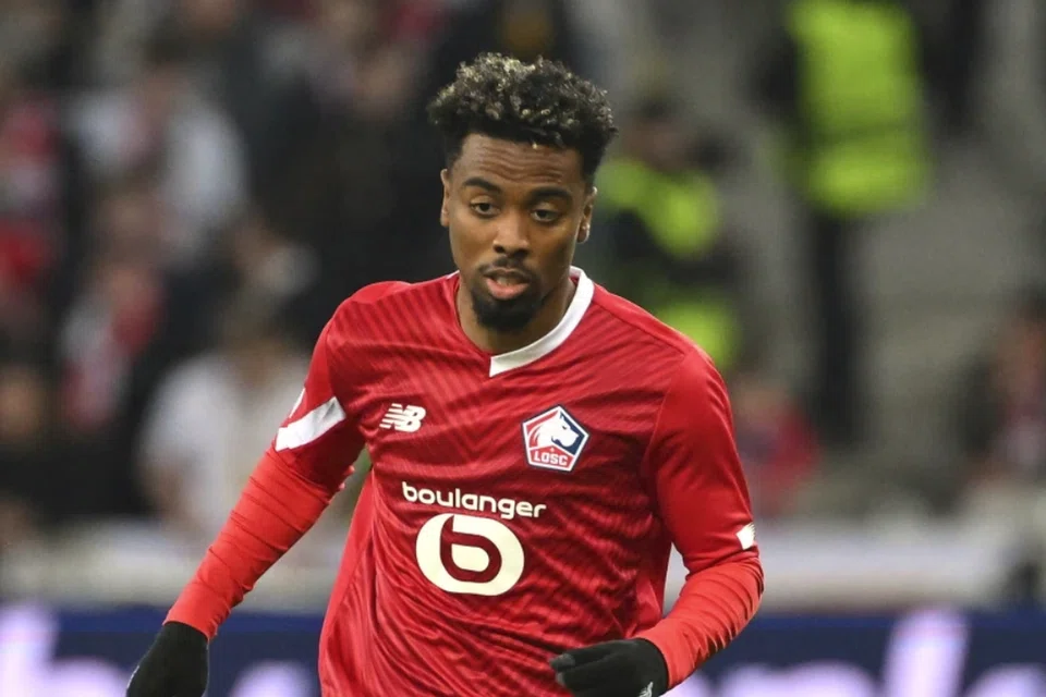 Angel Gomes membuat penampilan pertama untuk Manchester United, menggantikan Wayne Rooney, pada usia 16 tahun dan 263 hari pada 2017.