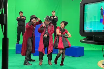 DEKATI GENERASI MUDA: Jenaka bangsawan 'Ratu Sanggilagula' yang disajikan percuma di laman YouTube 'Panggung Digital' pada Sabtu dan Ahad ini bertujuan menyemai cinta generasi muda terhadap jenaka bangsawan yang sarat dengan pesanan tentang isu semasa. - Foto PANGGUNG DIGITAL
