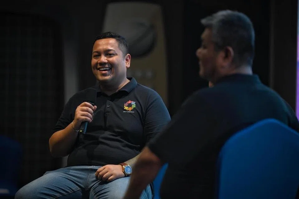 Encik Muhammad Firdaus Zhairudin ketika mengongsi kisah hidupnya dalam satu acara perkongsian anjuran Thye Hya Kwan Moral Charities pada 20 Januari lalu.