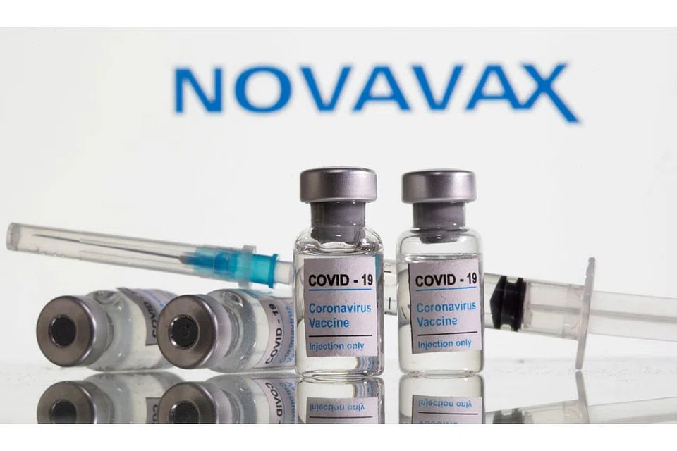 VAKSIN COVID-19: Novavax serta rakan pengeluarnya, Institut Serum India, membuat komitmen untuk menyediakan lebih 1.1 bilion dos kepada kemudahan program perkongsian vaksin WHO, Covax, untuk penggunaan kecemasan. - Foto REUTERS