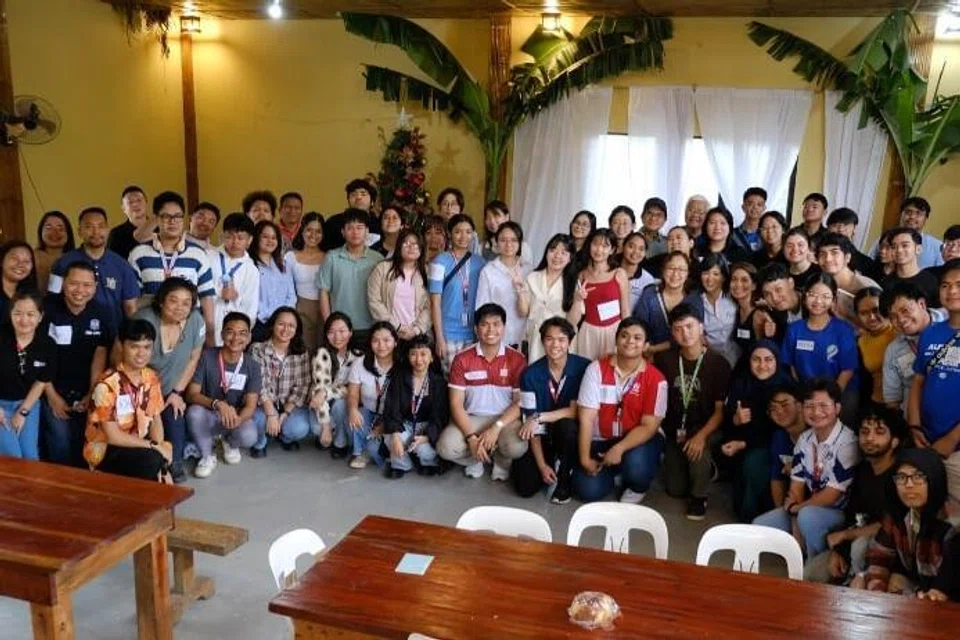 Hadirin yang menyertai Sidang Kemuncak Zon Biru 2025 terdiri daripada pelajar universiti serantau, serta usahawan sosial dan pemimpin perniagaan Filipina.