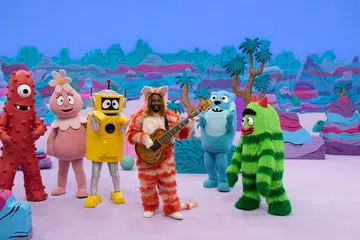 Siri televisyen muzikal kanak-kanak Yo Gabba GabbaLand! menampilkan pemuzik dan band seperti Thundercat (gambar) dan The Interrupters.
