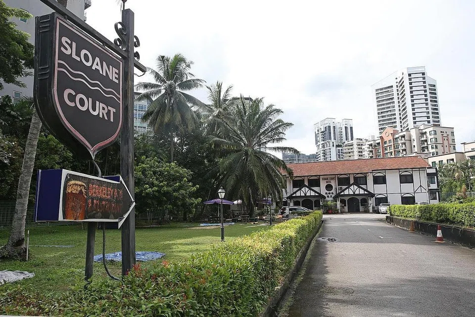 DIBANGUNKAN SEMULA: Hotel Sloane Court dan kawasan kecil bersebelahan di Balmoral Road akan dibangunkan menjadi kondominium 12 tingkat yang mempunyai 80 unit. - Foto BH oleh KUA CHEE SIONG