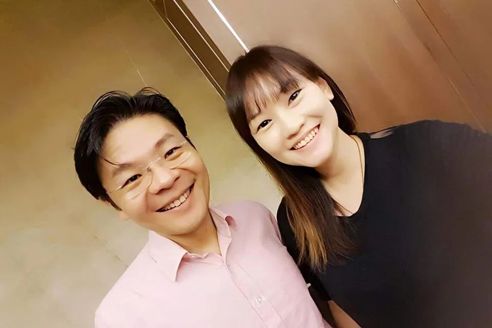 Sebagai seorang pemimpin akar umbi di cawangan Limbang, Cik Kelly Chong Pei Wen (kanan) berharap Perdana Menteri, Encik Lawrence Wong, akan dapat menjadi pemantap, membawa negara ini melayari semua situasi seperti ketika beliau mempengerusikan bersama Pasukan Bertindak Berbilang Kementerian (MTF) menangani pandemik Covid-19.