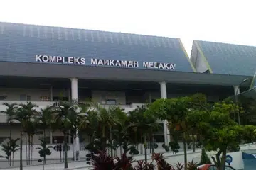 Pelajar lelaki yang didakwa terlibat dalam kes rogol seorang pelajar perempuan Tingkatan Tiga di sebuah sekolah di Melaka dihadapkan ke Mahkamah Majistret Melaka pada 16 Oktober.