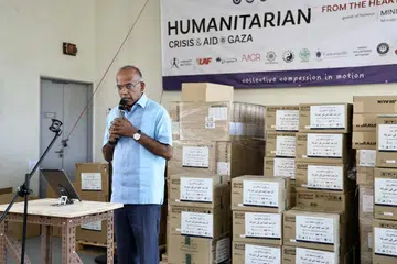 BERI UCAPAN: Menteri Ehwal Dalam Negeri merangkap Undang-Undang, Encik K. Shanmugam kelihatan memberi ucapan dalam satu acara pembungkusan bahan keperluan bagi mangsa di Gaza pada pagi Ahad.