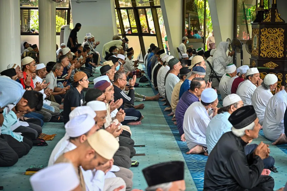 Sebanyak 34 masjid di seluruh negara akan menyediakan dua sesi solat Jumaat pada 9 Ogos sempena cuti umum Hari Kebangsaan.
