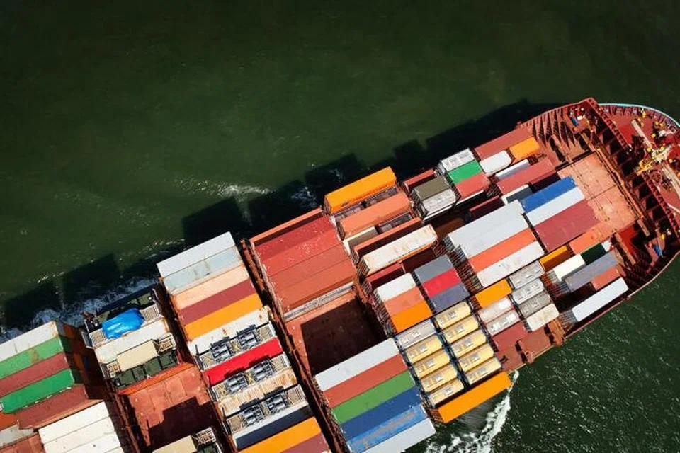 industri perkapalan, serangan udara, selat hormuz, iran, amerika