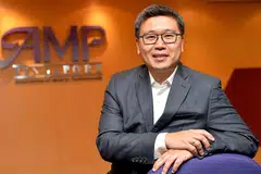 YAKIN DAN PERCAYA PADA DIRI SENDIRI: Muka baru dalam Lembaga Pengarah (BOD) Angkatan Karyawan Islam (AMP), Dr Pengiran Hishamuddin Pengiran Badaruddin, menekankan perlunya seseorang itu mempunyai semangat yang kuat dalam diri sendiri daripada sekadar bergantung pada kata-kata orang di sekeliling yang mungkin cuba mematahkan semangat yang ada itu. - Foto BM oleh M.O. SALLEH