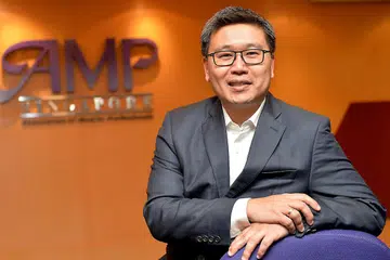 YAKIN DAN PERCAYA PADA DIRI SENDIRI: Muka baru dalam Lembaga Pengarah (BOD) Angkatan Karyawan Islam (AMP), Dr Pengiran Hishamuddin Pengiran Badaruddin, menekankan perlunya seseorang itu mempunyai semangat yang kuat dalam diri sendiri daripada sekadar bergantung pada kata-kata orang di sekeliling yang mungkin cuba mematahkan semangat yang ada itu. - Foto BM oleh M.O. SALLEH