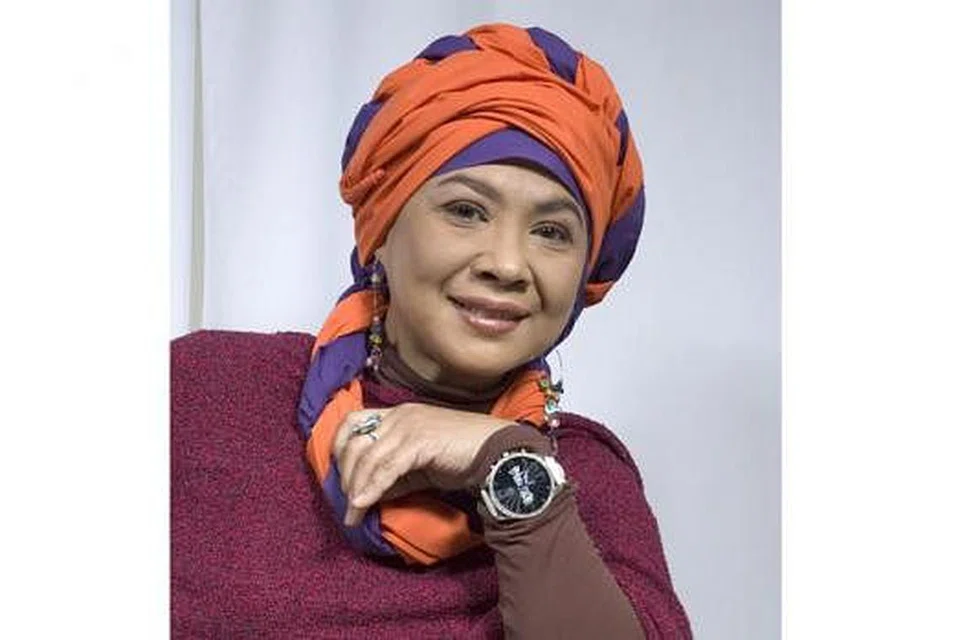 MERIAHKAN MAJLIS: Penyanyi mapan, Rahimah Rahim (atas) dan Art Fazil, akan membuat persembahan sambil menganggap Bulan Bahasa sebagai peluang masyarakat lebih mengenali budaya Melayu. - Foto-foto fail