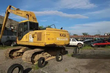 Operasi meroboh jeti pangkalan haram di sempadan Kelantan- Thailand bagi mengekang kegiatan penyeludupan bermula pada pagi 28 Oktober.