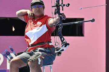 TIDAK PUTUS ASA: Walaupun tersingkir di pusingan kalah mati bagi acara kompaun individu wanita di Sukan Paralimpik Tokyou, pemanah negara, Nur Syahidah Alim merasakan beliau berjaya membawa pulang pengalaman penting. - Foto SPORT SINGAPORE