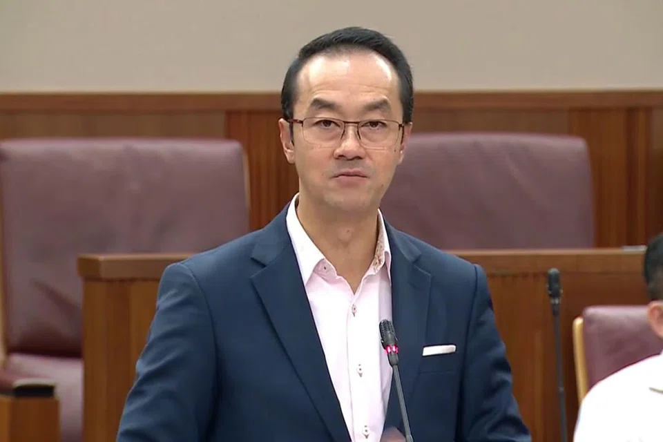 Menteri Negara Kanan (Tenaga Manusia merangkap Kemampanan dan Sekitaran).