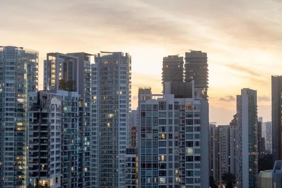 Sewa kediaman privet mencapai paras tertinggi pada 2023, mengatasi paras tertinggi yang dirakamkan pada 2013. Kadar sewa itu kemudian merosot sebanyak 1.9 peratus pada 2024 dan kembali mantap menjelang 2025.