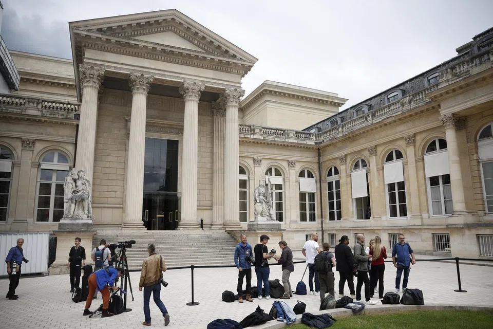 Para wartawan di Dewan Nasional pada 8 Julai menanti perkembangan terkini politik Perancis dengan rundingan dijangka bermula dalam usaha ke arah pembentukan pemerintahan susulan ‘keputusan mengejutkan’ dalam pusingan kedua pengundian bagi pilihan raya Parlimen yang menyaksikan pakatan berhaluan kiri, New Popular Front (NFP), muncul sebagai kuasa dominan dalam Dewan Nasional Perancis.