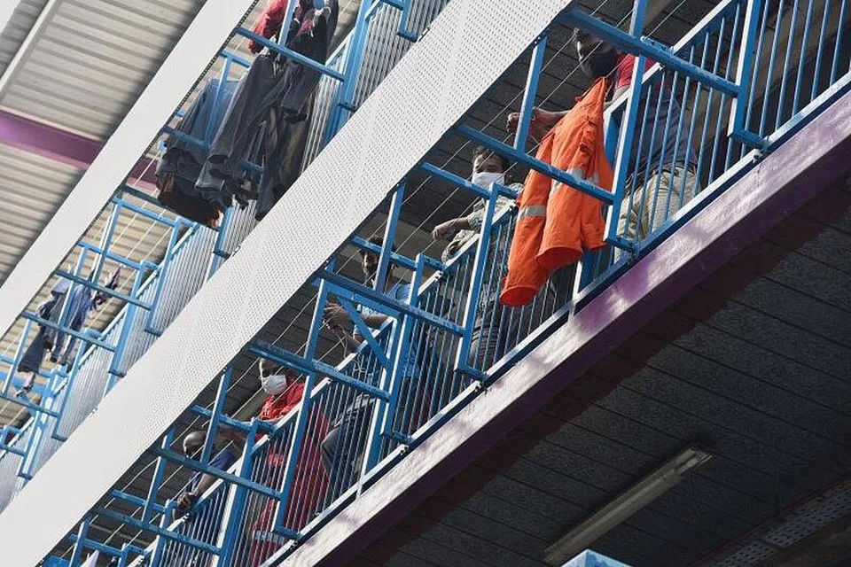 KES DORMITORI: Satu kes Covid-19 melibatkan penduduk dormitori dikesan pada Selasa (20 April). - Foto FAIL