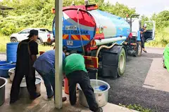 Malaysia, Johor, cuaca kering, bantuan kecemasan,  Onn Hafiz Ghazi, sungai, empangan, Loji Rawatan Air