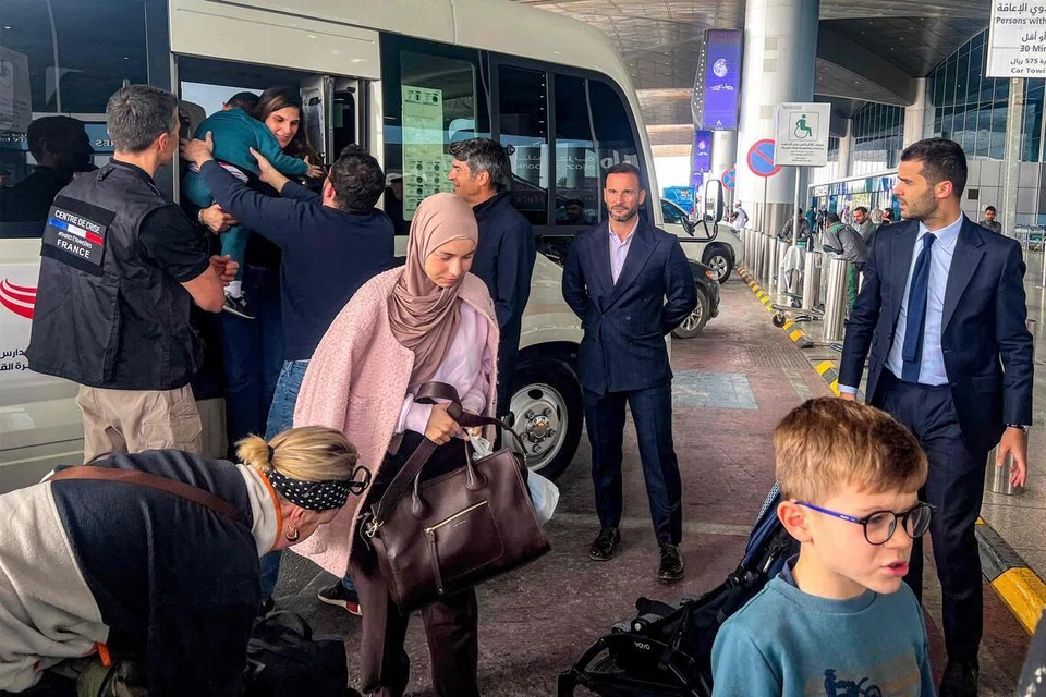 penumpang kandas, gangguan penerbangan, konflik AS-Iran