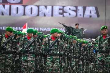 Anggota tentera berarak di Banda Aceh pada 5 Oktober 2024 sempena sambutan ulang tahun ke-79 Tentera Nasional Indonesia (TNI).