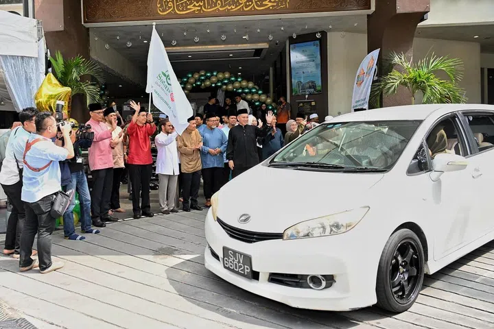 salamSG gives, faishal ibrahim, masjid yusof ishak