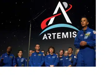 MISI KE BULAN: Angkasawan Nasa, Encik Joseph M. Acaba, bercakap semasa acara Pentadbiran Aeronautik dan Angkasa Kebangsaan (Nasa) yang mana kru misi angkasa lepas ‘Artemis II’ ke bulan diumumkan di Houston, Texas, Amerika Syarikat, pada 3 April.