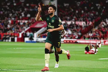 Kevin Schade dari Brentford meraikan kejayaannya menjaringkan gol pertama pasukannya semasa Liga Perdana, Nottingham Forest lawan Brentford di Nottingham, Britain pada 1 Mei 2025.