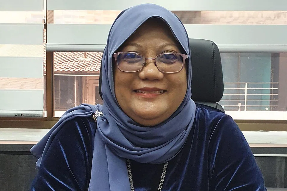 CIK ZULAIHA: Mendaki akan mengenalkan peningkatan empat tahap yang bermatlamat menambah ilmu peserta FEC kendaliannya. - Foto BH oleh NURUL AIN RAZALI