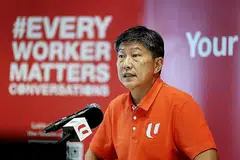 ENCIK NG: NTUC bertekad bekerjasama dengan pengendali platform dan pemerintah ke arah kebajikan lebih baik bagi pekerja penghantaran.