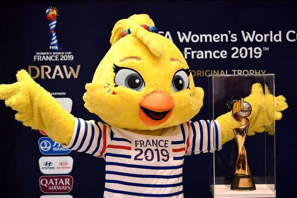 MASKOT PIALA DUNIA 2019: Ettie, maskot Piala Dunia Wanita Fifa 2019 FIFA diperkenalkan pada awal Disember tahun lalu di Boulogne-Billancourt, dekat Paris. - Foto AFP