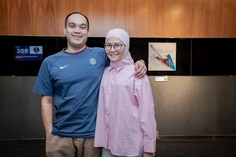 Encik Muhammad Fadzli Ab Majid dan isterinya, Cik Nur Huda Abdul Rahman, berkata perbincangan anggota panel membantu mereka bermuhasabah tentang perjalananan mereka sebagai ibu bapa. 