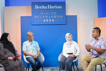 
Moderator Dialog Belanjawan Berita Harian (BH), Penolong Editor Berita, Cik Atiyyah Mohd Said (kiri) bersama Menteri Bertanggungjawab bagi Ehwal Masyarakat Islam, Encik Masagos Zulkifli Masagos Mohamad (dua dari kiri); Setiausaha Parlimen Kanan (Kesihatan merangkap Undang-Undang), Cik Rahayu Mahzam (dua dari kanan) dan Anggota Parlimen (AP) GRC Pasir Ris-Punggol, Encik Sharael Taha (kanan) di Studio +65 SPH Media pada 17 Mac. 