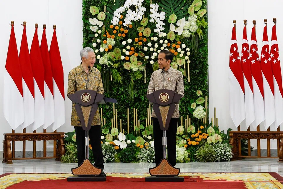 Semasa sidang media bersama di Rahat Pemimpin Singapura-Indonesia 2024, Perdana Menteri, Encik Lee Hsien Loong, dan Presiden Indonesia, Encik Joko Widodo, telah meneliti kemajuan yang dicapai dalam kerjasama dua hala Singapura dan Indonesia sepanjang tempoh perkhidmatan mereka selaku pemimpin negara, termasuk dalam politik, pertahanan, ekonomi digital dan kemampanan. 