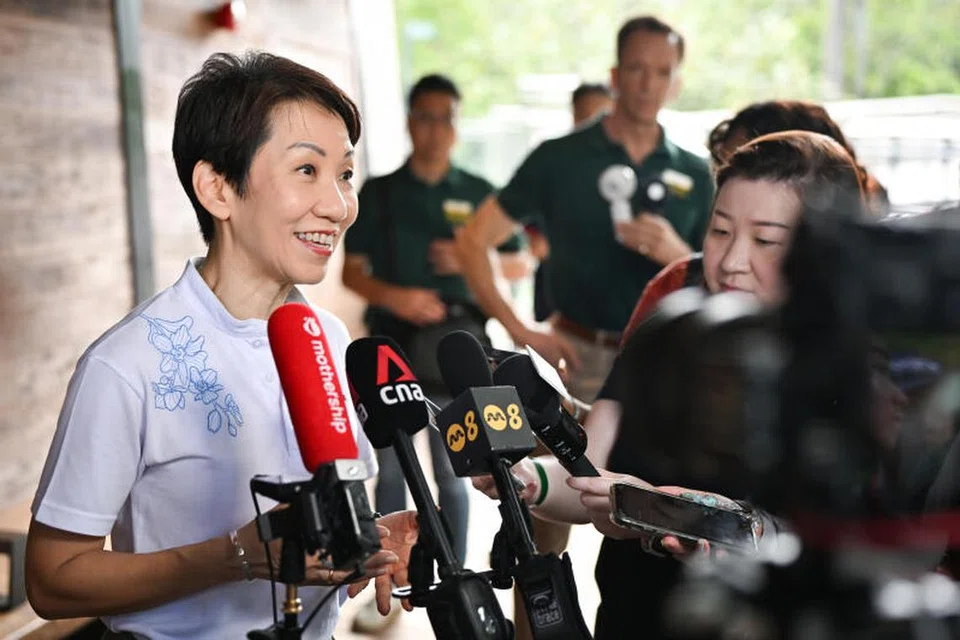 Menteri Kemampanan dan Sekitaran, Cik Grace Fu, bertemu media semasa pembukaan rasmi Rainforest Wild Asia pada 12 Mac, dan mengulas tentang perubahan sempadan kepada Kawasan Undi Perseorangan (SMC) Yuhua di Jurong.