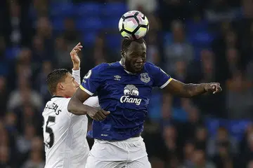 ROMELU LUKAKU: Sebelum ini terdapat spekulasi bahawa Lukaku akan kembali menyarung jersi Chelsea yang telah beliau tinggalkan pada 2014, namun pemain Belgium itu kian hampir menjadi pemain kedua yang akan ke Old Trafford musim ini. - Foto REUTERS