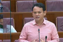 BINCANG ISU KESIHATAN MENTAL DI TEMPAT KERJA: Encik Zaqy (atas), dalam menjawab soalan yang diajukan Dr Wan Rizal tentang langkah yang telah diambil MOM untuk memastikan kesejahteraan emosi dan mental di tempat kerja, berkata kementerian tersebut akan terus bekerjasama dengan rakan kerjanya untuk membantu meningkatkan kesejahteraan mental pekerja. - Foto GOV.SG