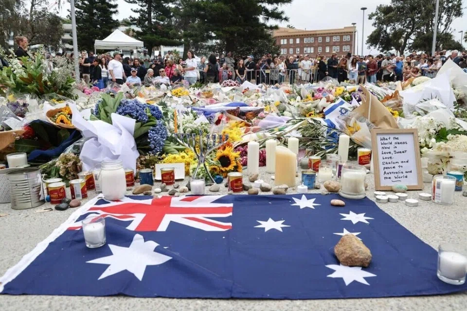 pantai bondi, sydney, australia