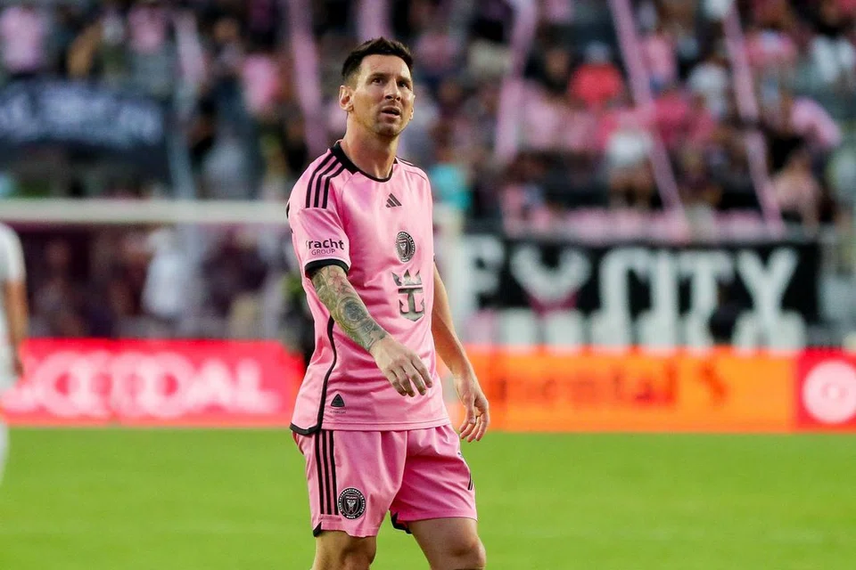 Ikon bola sepak, Lionel Messi, mengumumkan Inter Miami sebagai kelab terakhirnya. Beliau telah tiba di tahap kerjayanya di mana beliau harus memikirkan tentang persaraan dari sukan tersebut.