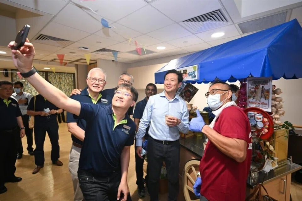 warga emas, berkongsi, kediaman